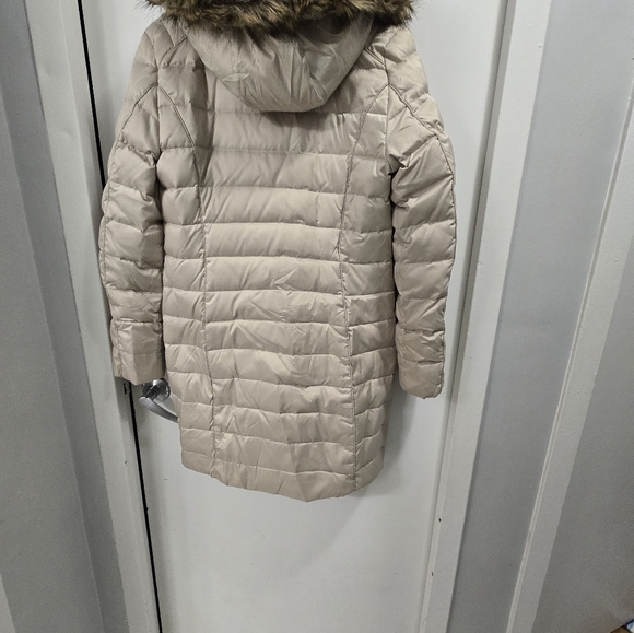 Wonens Liz Clairborn winter jacket size small - Picture 3 of 4